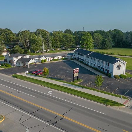 Thumb Heritage Inn Sandusky Экстерьер фото