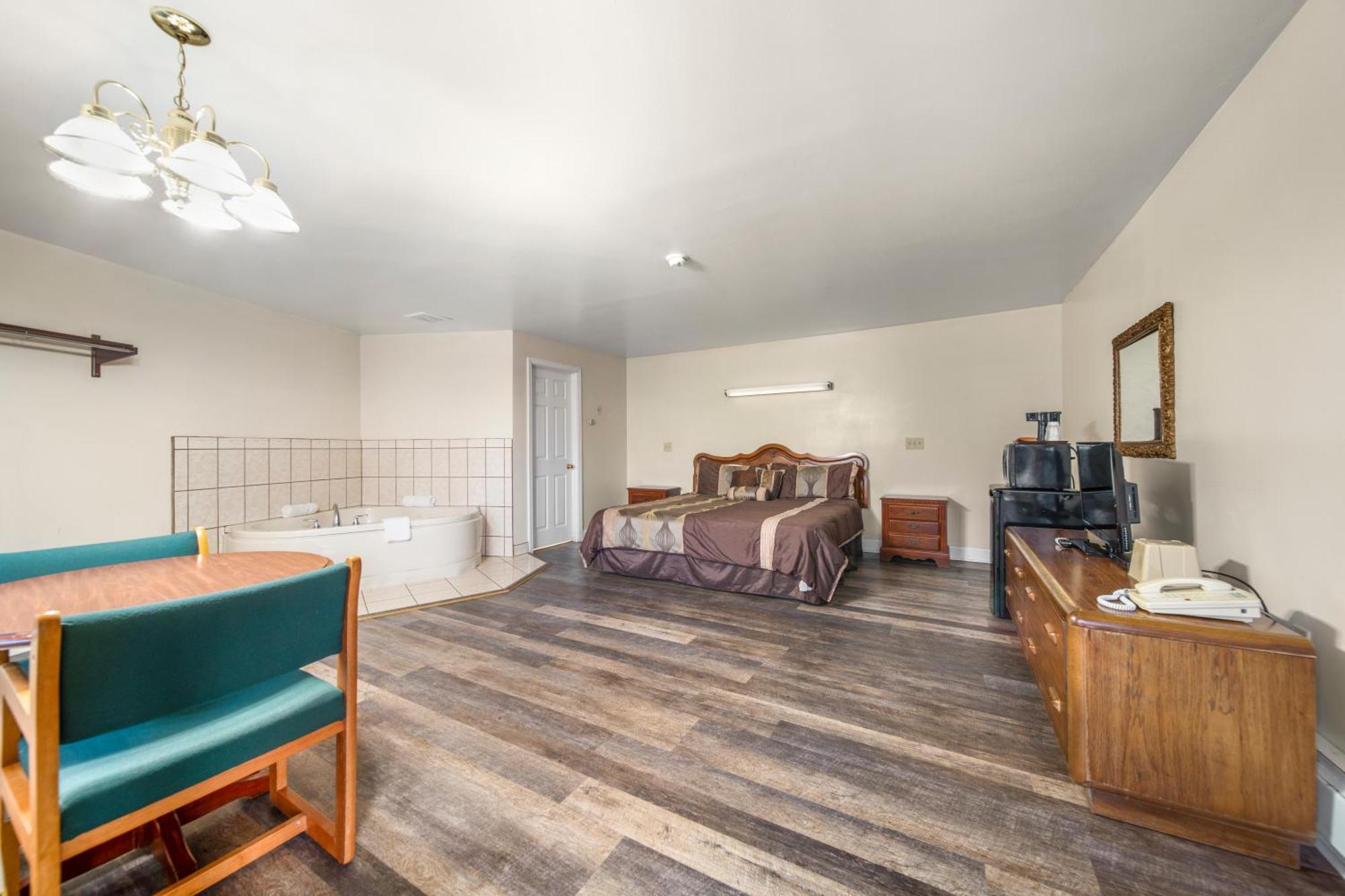 Thumb Heritage Inn Sandusky Экстерьер фото