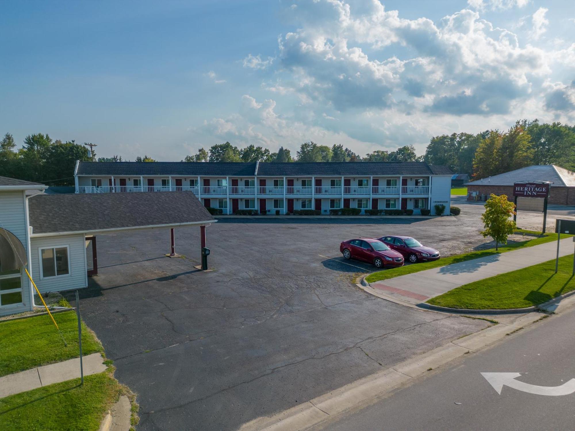 Thumb Heritage Inn Sandusky Экстерьер фото